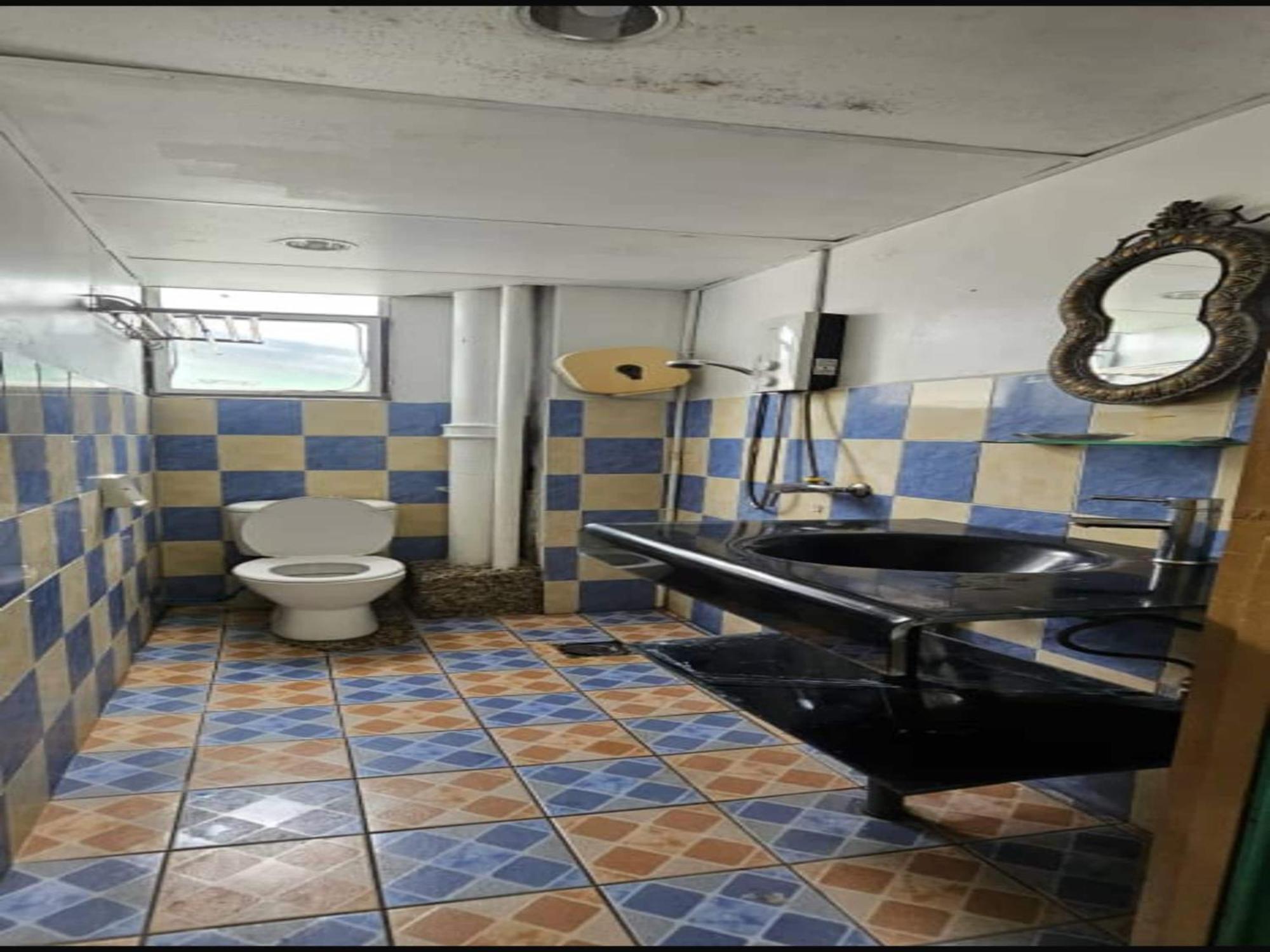 Oyo 90979 Sianglory Inn Kota Kinabalu Buitenkant foto