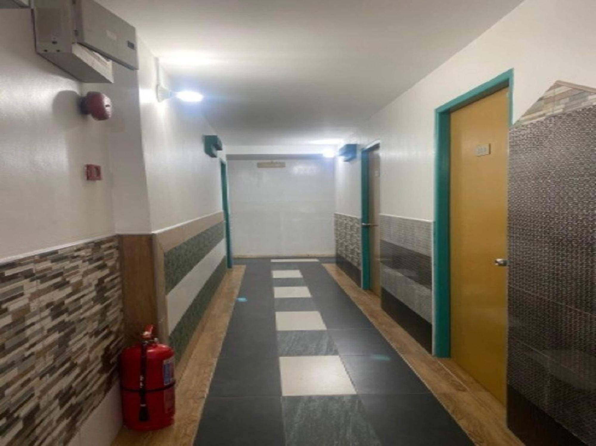 Oyo 90979 Sianglory Inn Kota Kinabalu Buitenkant foto